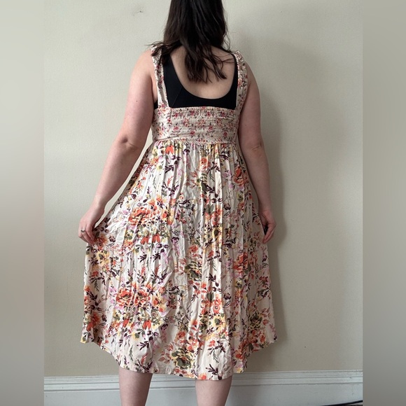 Angie Floral V-Neck Maxi Dress in Cream and Pink - Picture 4 of 8